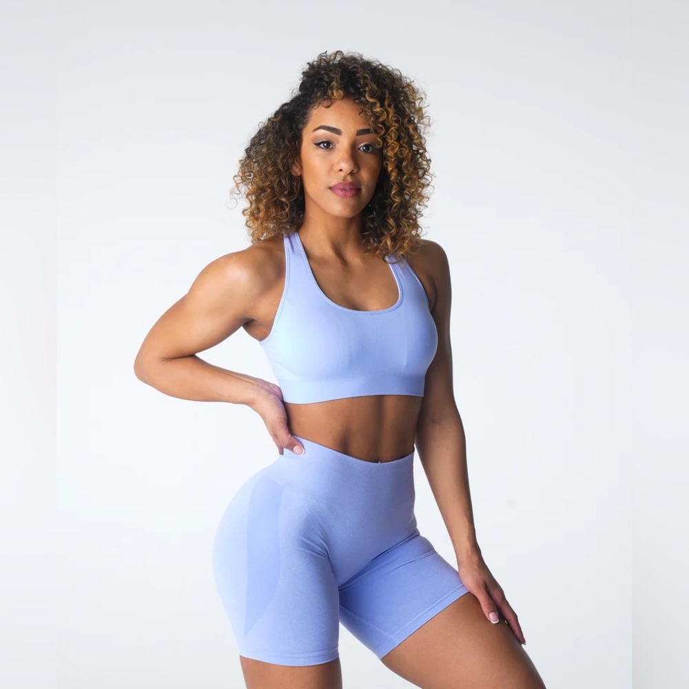 Periwinkle NVGTN Set - Inspire Seamless Bra & Contour Seamless Shorts - Picture 3 of 4